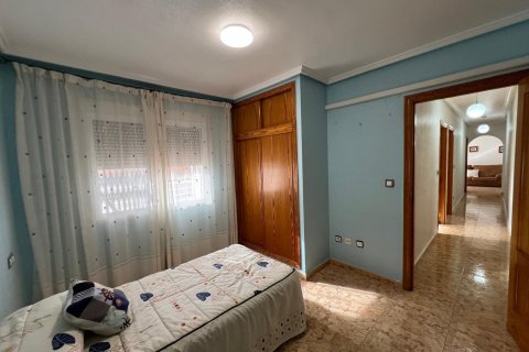 Lägenhet till salu i Torrevieja, Alicante, Spanien 3 sovrum, 110 kvm. Nr. 154561 - foto 23