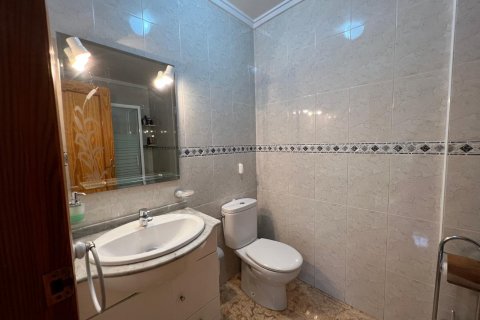 Lägenhet till salu i Torrevieja, Alicante, Spanien 3 sovrum, 110 kvm. Nr. 154561 - foto 24