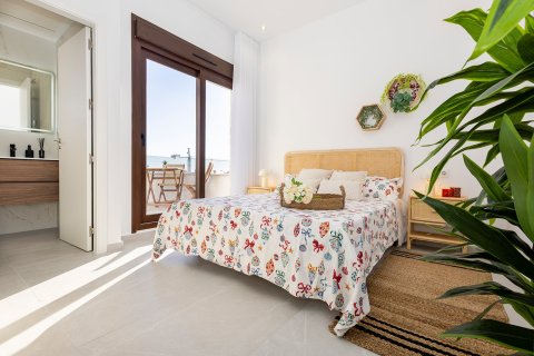 Huoneisto myytävänä Alicante, Espanja, 3 makuuhuonetta, 95 m2 No. 134141 - kuva 22