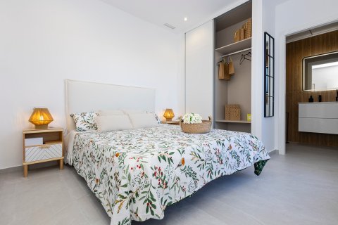 Huoneisto myytävänä Alicante, Espanja, 3 makuuhuonetta, 95 m2 No. 134141 - kuva 26