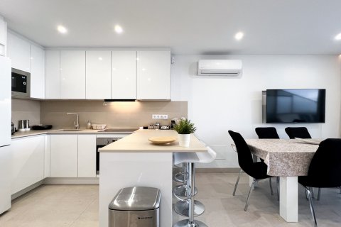Penthouse for rent Alcudia, Mallorca, Spain 2 bedrooms, 101 sq.m. No. 111898 - photo 6