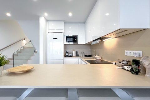 Penthouse for rent Alcudia, Mallorca, Spain 2 bedrooms, 101 sq.m. No. 111898 - photo 8