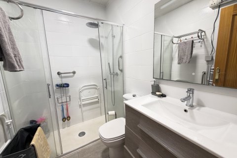 Casa adosada en venta en La Florida, Alicante, España 3 dormitorios, 90 m2 No. 192011 - foto 13