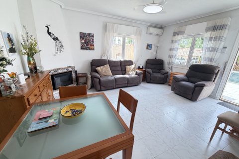 Casa adosada en venta en La Florida, Alicante, España 3 dormitorios, 90 m2 No. 192011 - foto 8