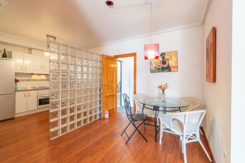 Apartamento en venta en Playa Flamenca II, Alicante, España 2 dormitorios, 108 m2 No. 192014 - foto 15