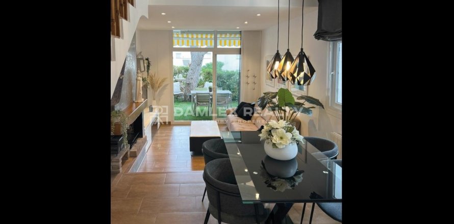 Townhouse à Platja D'aro, Girona, Espagne 3 chambres, 120 m2 No. 177224