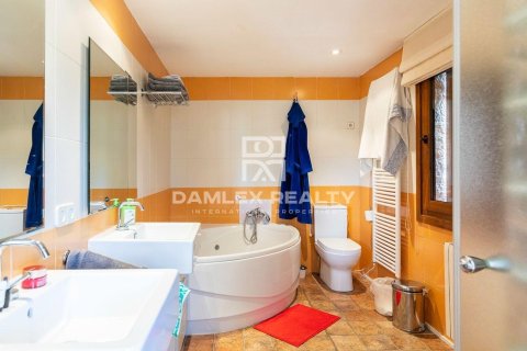 House for sale in Calonge, Girona, Spain 4 bedrooms, 340 sq.m. No. 177230 - photo 27