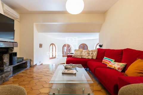 House for sale in Calonge, Girona, Spain 4 bedrooms, 340 sq.m. No. 177230 - photo 9