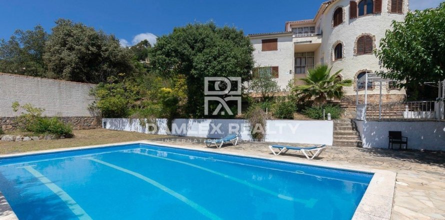 House in Calonge, Girona, Spain 4 bedrooms, 340 sq.m. No. 177230