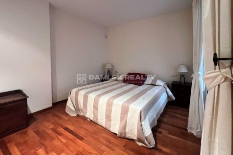 Apartment for sale in Sant Feliu de Guixols, Girona, Spain 3 bedrooms, 120 sq.m. No. 177228 - photo 8