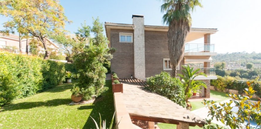 Villa Sant Just Desvern, Barcelona, Espagne 4 chambres, 284 m2 No. 133491