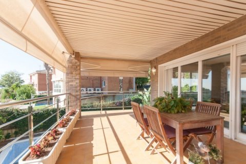 Villa à vendre Sant Just Desvern, Barcelona, Espagne, 4 chambres, 284 m2 No. 133491 - photo 4