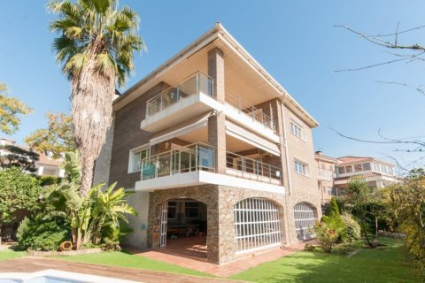 Villa à vendre Sant Just Desvern, Barcelona, Espagne, 4 chambres, 284 m2 No. 133491 - photo 17