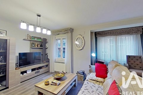 Apartment à Zaragoza, Espagne 3 chambres, 141 m2 No. 152473