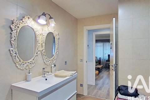 Продажа квартиры в Сарагоса, Испания 3 спальни, 141м2 №152473 - фото 6