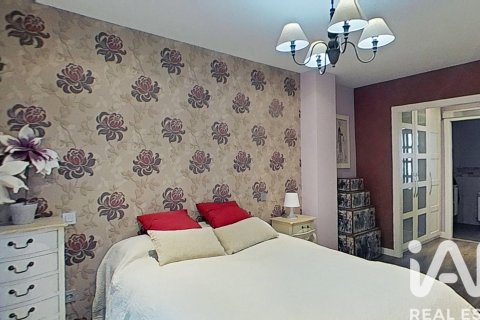 Продажа квартиры в Сарагоса, Испания 3 спальни, 141м2 №152473 - фото 22