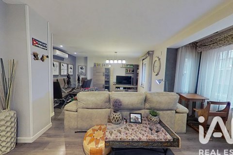 Продажа квартиры в Сарагоса, Испания 3 спальни, 141м2 №152473 - фото 12