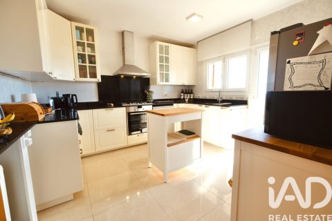 Talo myytävänä Roda de Berà, Tarragona, Espanja, 4 makuuhuonetta, 295 m2 No. 152469 - kuva 6