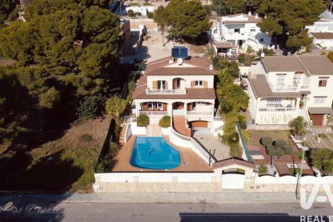 Дом в Рода де Бера, Таррагона, Испания 4 спальни, 295м2 №152469