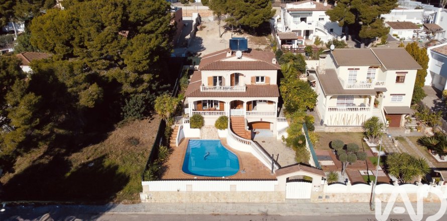 Talo Roda de Berà, Tarragona, Espanja 4 makuuhuonetta, 295 m2 No. 152469