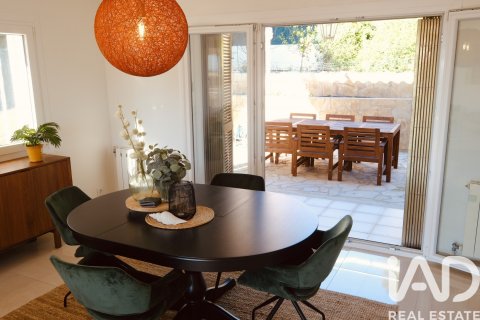 Talo myytävänä Roda de Berà, Tarragona, Espanja, 4 makuuhuonetta, 295 m2 No. 152469 - kuva 9