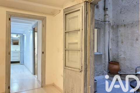 Квартира в Барселона, Испания 2 спальни, 75м2 №152472