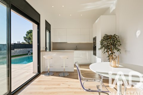 Talo myytävänä Cunit, Tarragona, Espanja, 3 makuuhuonetta, 170 m2 No. 152468 - kuva 9
