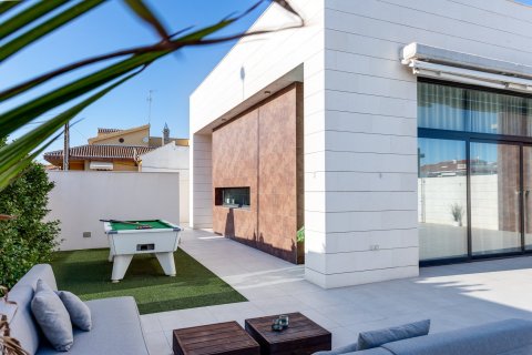 Villa en venta Pilar de la Horadada, Alicante, España 3 dormitorios, 110 m2 No. 110647 - foto 2