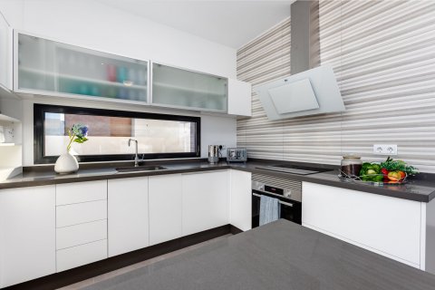 Villa en venta Pilar de la Horadada, Alicante, España 3 dormitorios, 110 m2 No. 110647 - foto 4