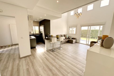 Villa for sale in La Torre Golf Resort, Murcia, Spain 2 bedrooms,  No. 148629 - photo 16