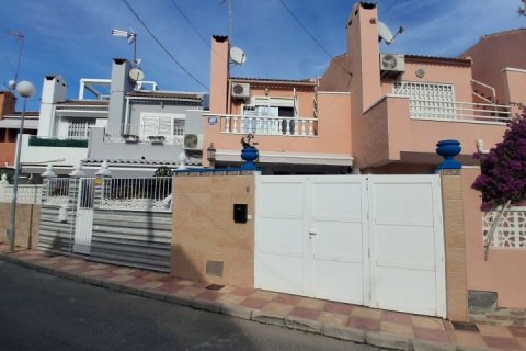 Townhouse zum Verkauf in Torrevieja, Alicante, Spanien 2 Schlafzimmer, 70 m2 Nr. 148631 - Foto 3
