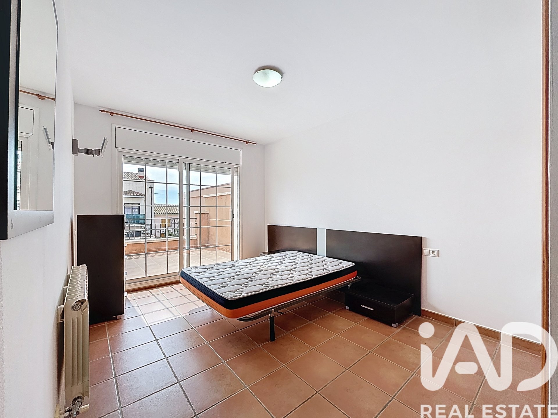 Townhouse in Sant Jaume dels Domenys, Tarragona, Spain 4 bedrooms, 242 sq.m. No. 172764
