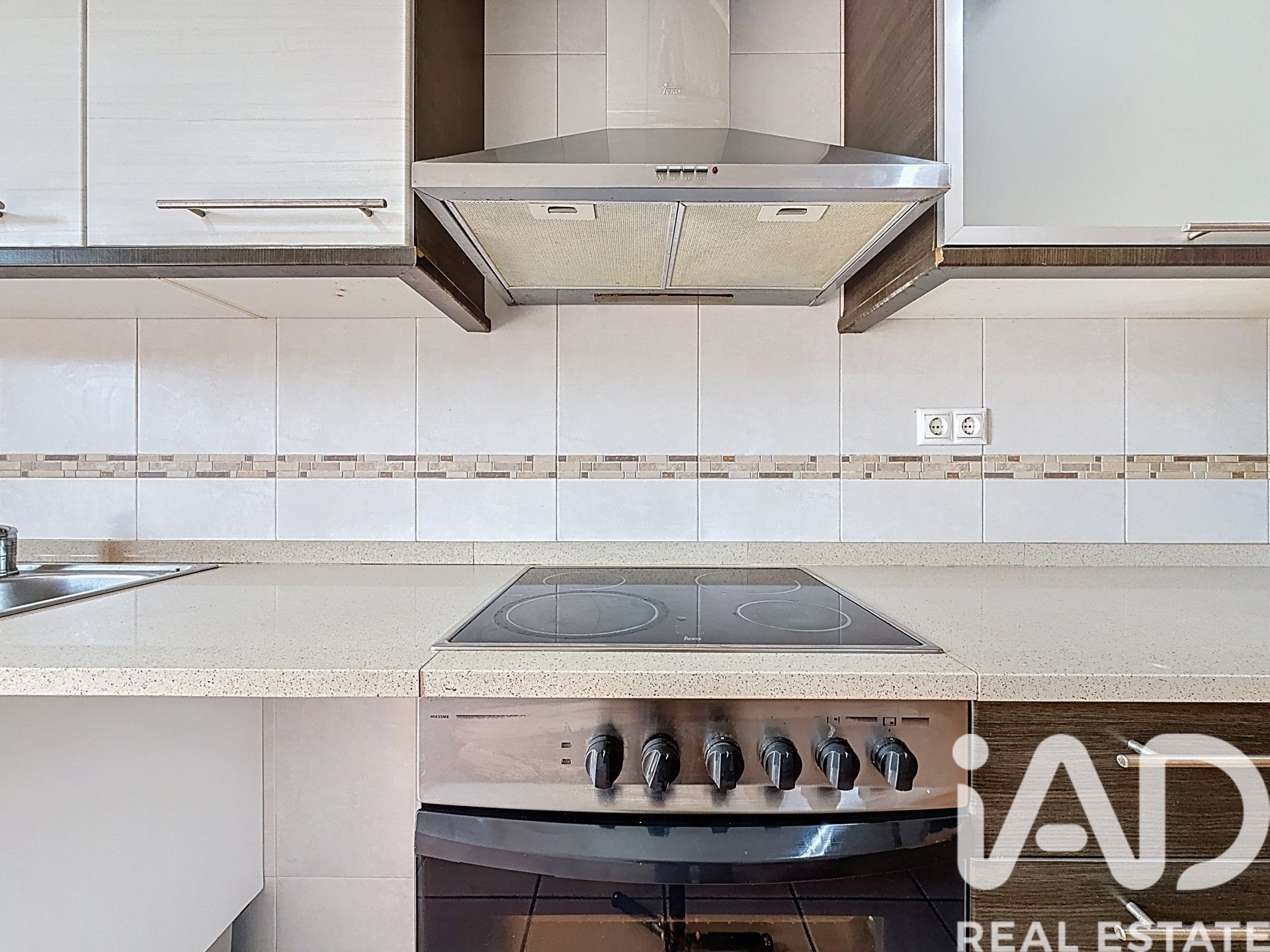 Townhouse in Sant Jaume dels Domenys, Tarragona, Spain 4 bedrooms, 242 sq.m. No. 172764