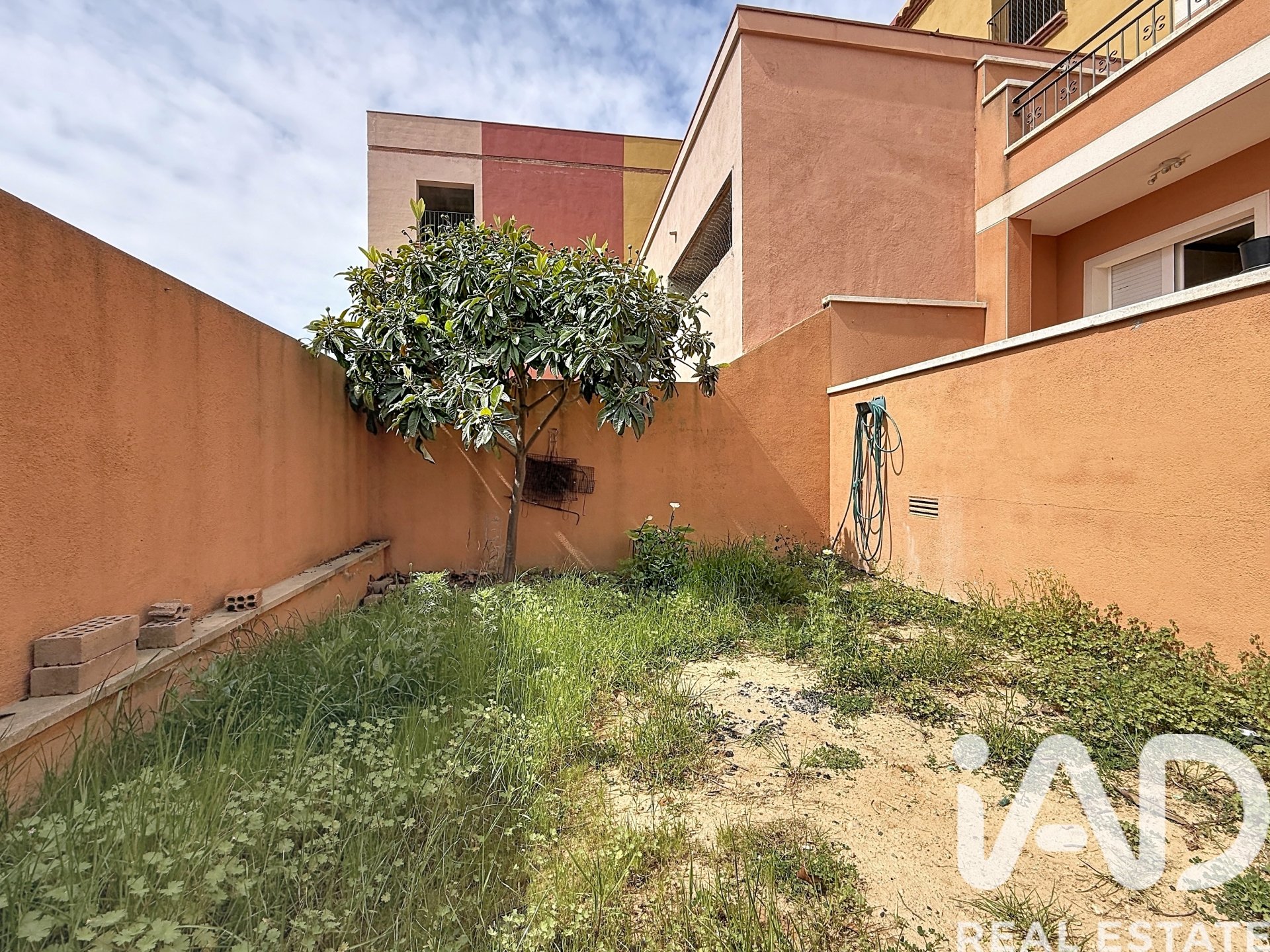 Townhouse in Sant Jaume dels Domenys, Tarragona, Spain 4 bedrooms, 242 sq.m. No. 172764
