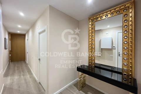 Продажа квартиры в Барселона, Испания 4 спальни, 136м2 №157819 - фото 30