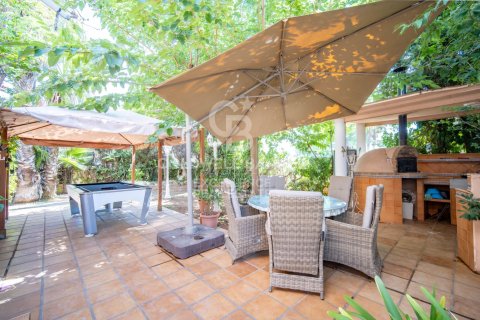 Villa for sale in Riba-roja de Turia, Valencia, Spain 7 bedrooms, 350 sq.m. No. 157821 - photo 5