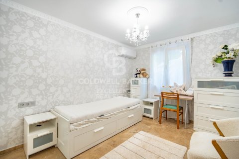 Villa for sale in Riba-roja de Turia, Valencia, Spain 7 bedrooms, 350 sq.m. No. 157821 - photo 26