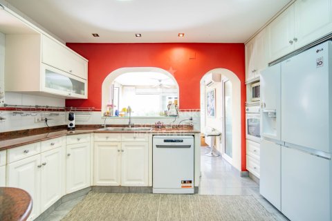 Villa for sale in Riba-roja de Turia, Valencia, Spain 7 bedrooms, 350 sq.m. No. 157821 - photo 17