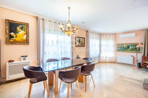 Villa for sale in Riba-roja de Turia, Valencia, Spain 7 bedrooms, 350 sq.m. No. 157821 - photo 6