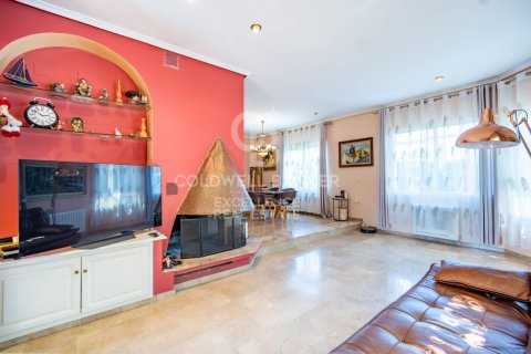 Villa for sale in Riba-roja de Turia, Valencia, Spain 7 bedrooms, 350 sq.m. No. 157821 - photo 16