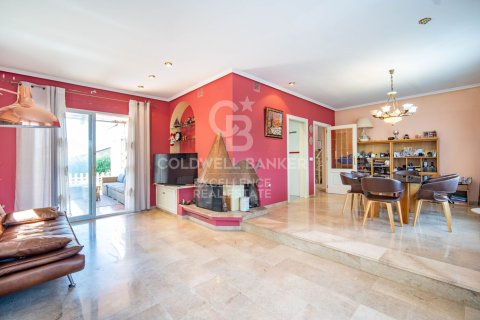 Villa for sale in Riba-roja de Turia, Valencia, Spain 7 bedrooms, 350 sq.m. No. 157821 - photo 9