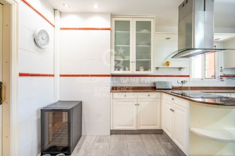 Villa for sale in Riba-roja de Turia, Valencia, Spain 7 bedrooms, 350 sq.m. No. 157821 - photo 20