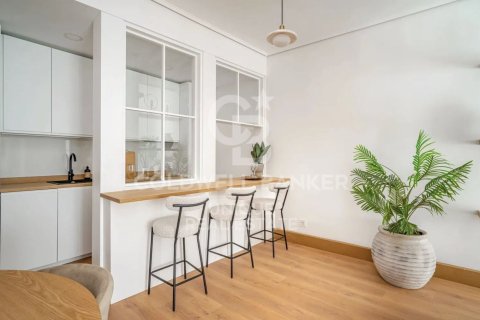 Apartment à vendre à Madrid, Espagne, 2 chambres, 124 m2 No. 157622 - photo 7