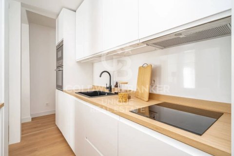 Apartamento en venta en Madrid, España 2 dormitorios, 124 m2 No. 157622 - foto 8