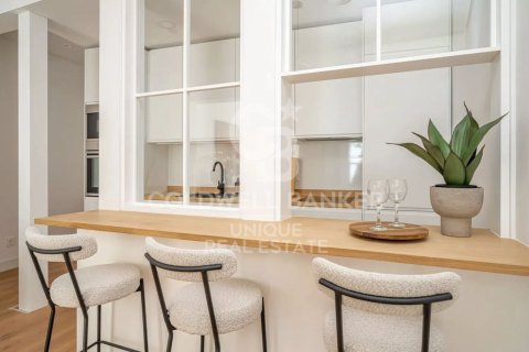Apartment à vendre à Madrid, Espagne, 2 chambres, 124 m2 No. 157622 - photo 10