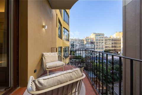 Huoneisto myytävänä Barcelona, Espanja, 4 makuuhuonetta, 241 m2 No. 157623 - kuva 23