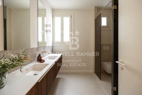 Huoneisto myytävänä Barcelona, Espanja, 4 makuuhuonetta, 241 m2 No. 157623 - kuva 17