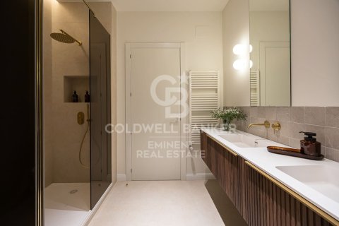 Huoneisto myytävänä Barcelona, Espanja, 4 makuuhuonetta, 241 m2 No. 157623 - kuva 18