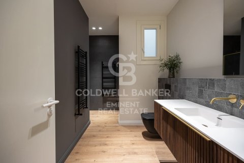 Huoneisto myytävänä Barcelona, Espanja, 4 makuuhuonetta, 241 m2 No. 157623 - kuva 11