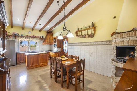 Huvila myytävänä Torrevieja, Alicante, Espanja, 5 makuuhuonetta, 535 m2 No. 154787 - kuva 16